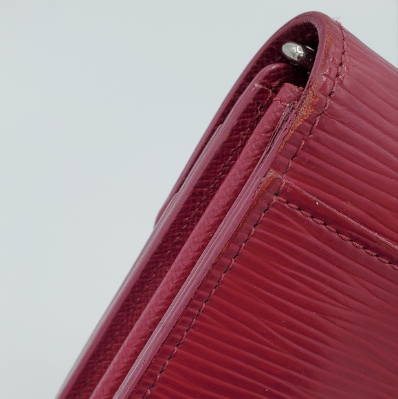 ๐ SOLD ๐ Louis Vuitton Fuchsia Epi Leather Sarah Wallet - Picture 7 of 16